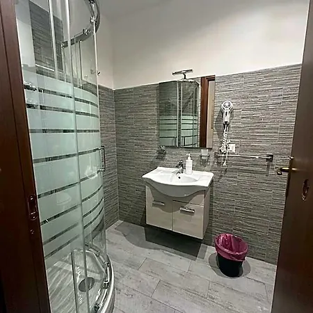 بيت ضيافة Royal Termini