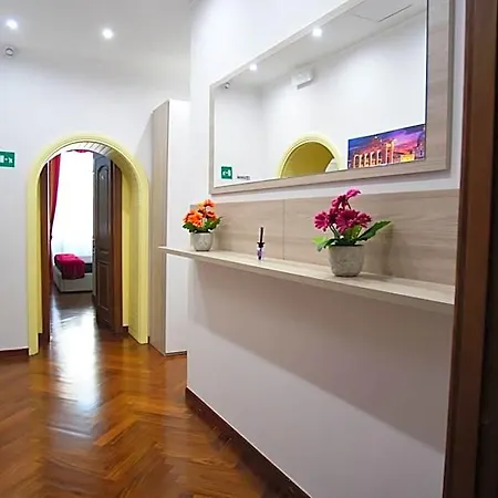 بيت ضيافة Royal Termini 3*