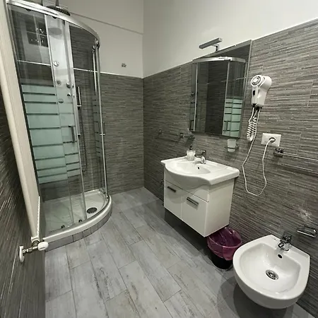 Affittacamere Royal Termini 3*