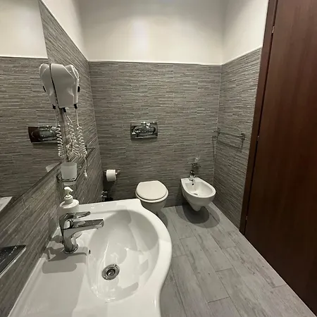 Royal Termini Affittacamere 3*